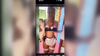 Alejita rios cogiendo