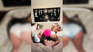 SARA GOLD & LALA KOI