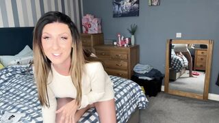 Hannah Nightdress and Pyjama Try On