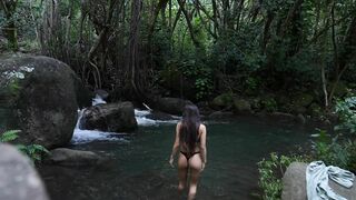 youtuber hitomi mochizuki and friends