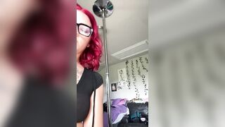 moniqmonroee pole dancing live on twitch