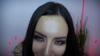 [Kate lullaby asmr] the vampire