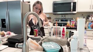 Miss Cassi - Maid Roleplay