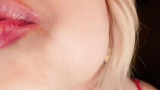 Trinki ASMR - 17 September 2025 - Close Up Kisses For You