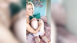 Naomi_bby lesbian anal play