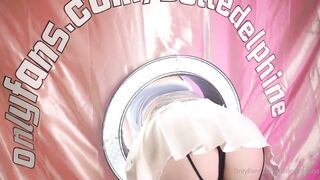 Belle Delphine Gloryhole