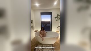 Auhneesh Nicole