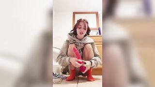 Shrooms Q dildo/vibrator masturbation