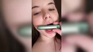 Maya Vibrator OF