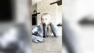 Vega Thompson fucked a dildo