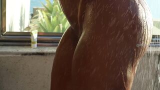 Renata Frisson (Mulher Melão) - Erotic Sunset Shower