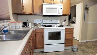 _littlemckenzie counter squirting show 21-March-2021 chaturbate