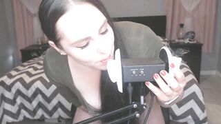 lips2tits ear eating and dildo fuck
