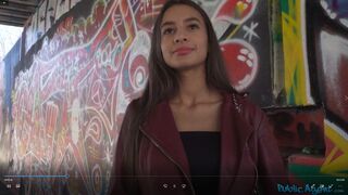 Vanessa Alessia Public Agent