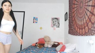 Galamv daddy takes anal virginity